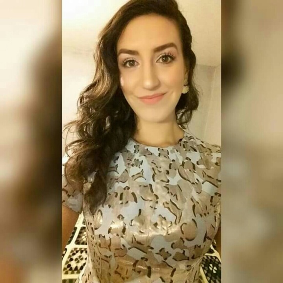 Meet your Posher, Mayra - Picture 2 of 5